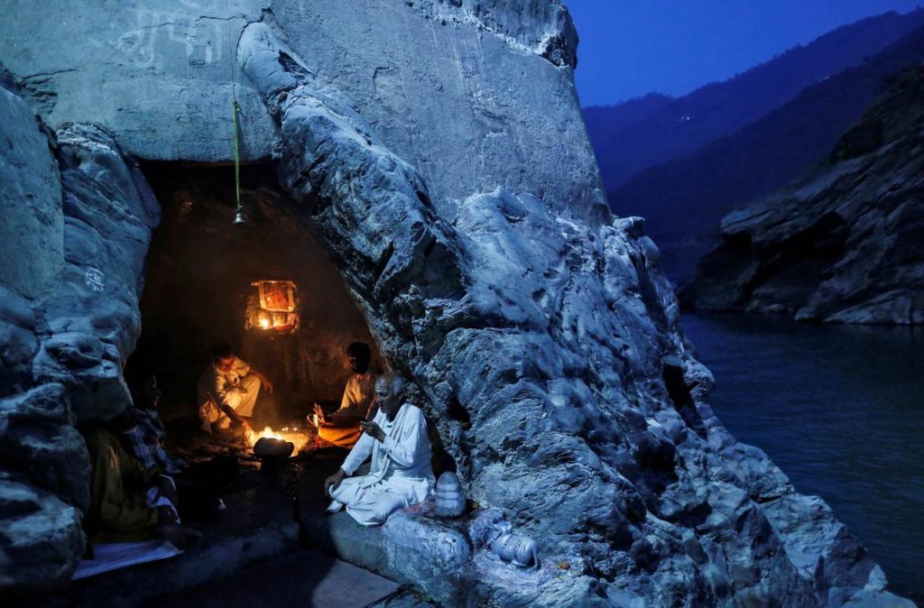 Пещера в Девпраяг