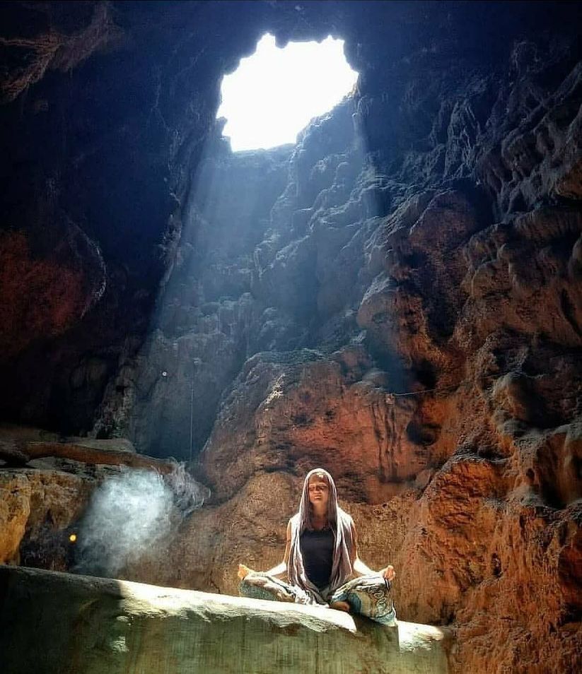 Пещера Джхилмил гуфа в Ришикеше